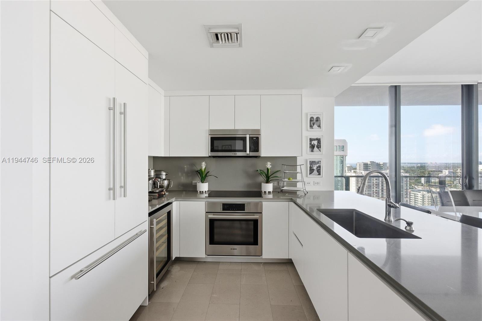 RISE CONDO - Residential