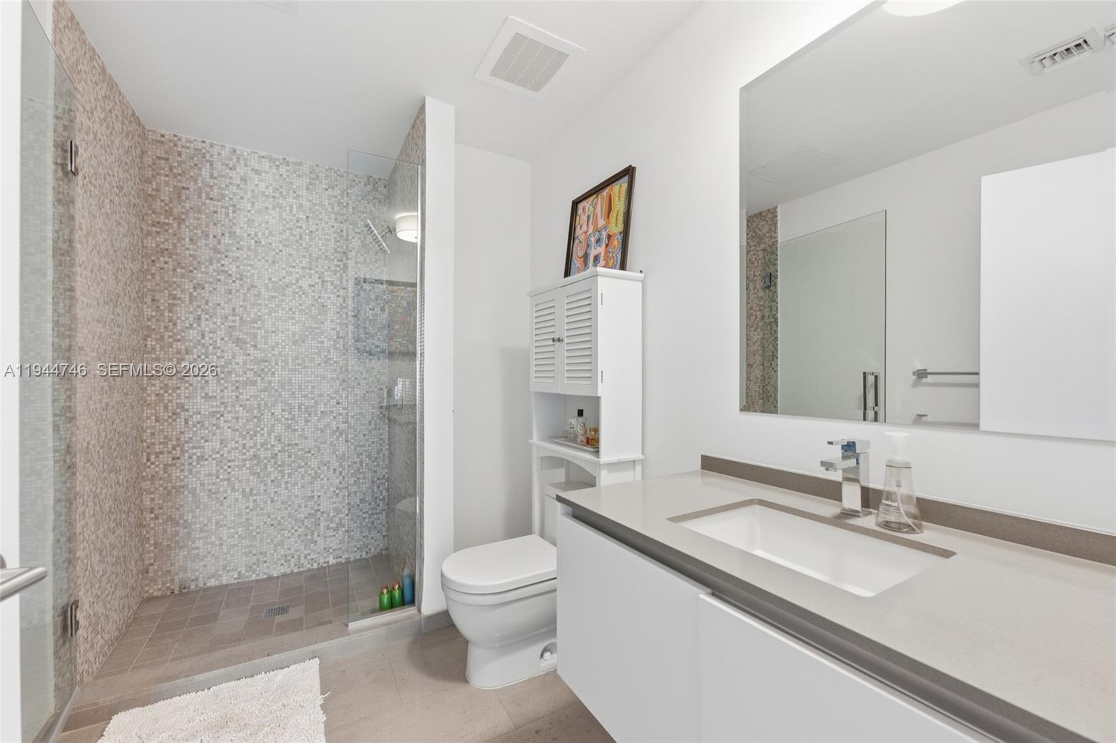 RISE CONDO - Residential