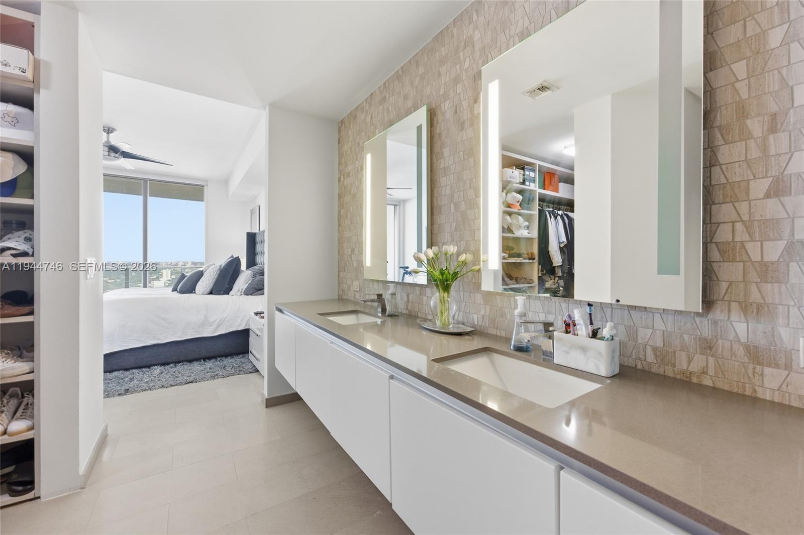 RISE CONDO - Residential