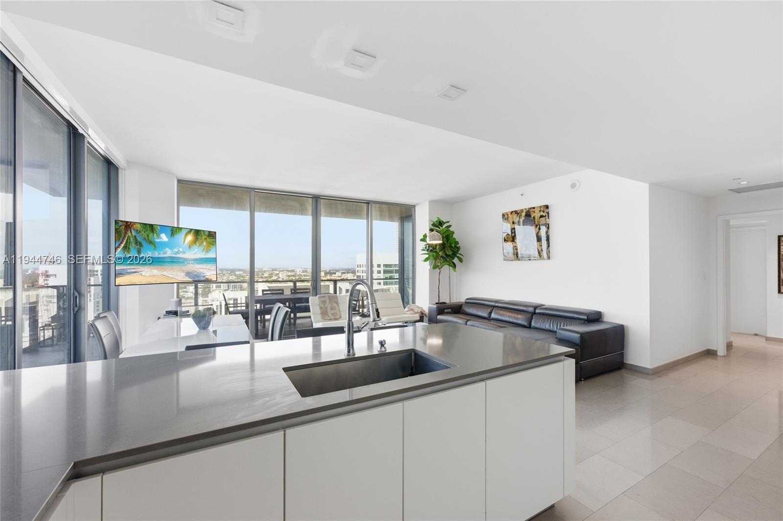 RISE CONDO - Residential