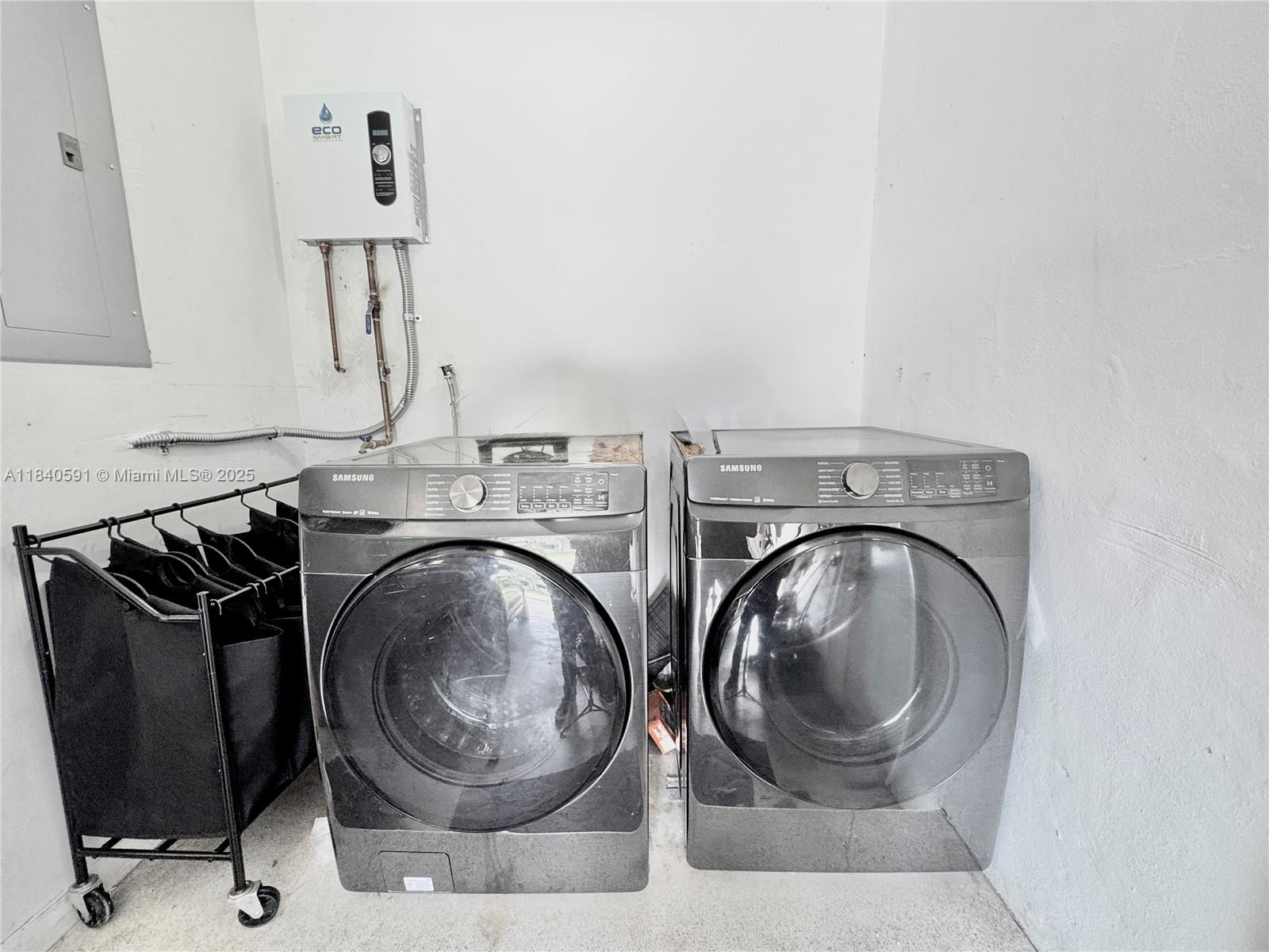 BREEZESWEPT PARK ESTATES - Residential