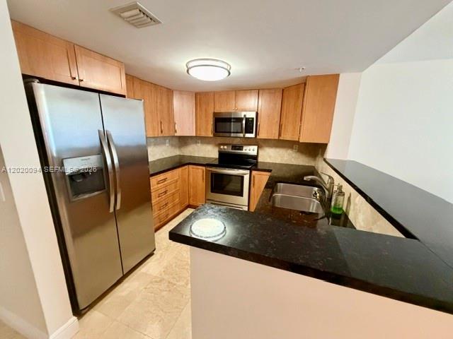 3000 Coral Way 813