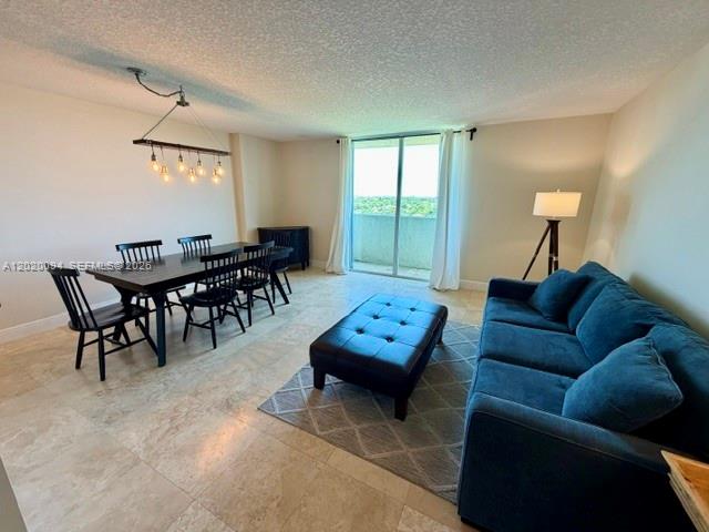 3000 Coral Way 813