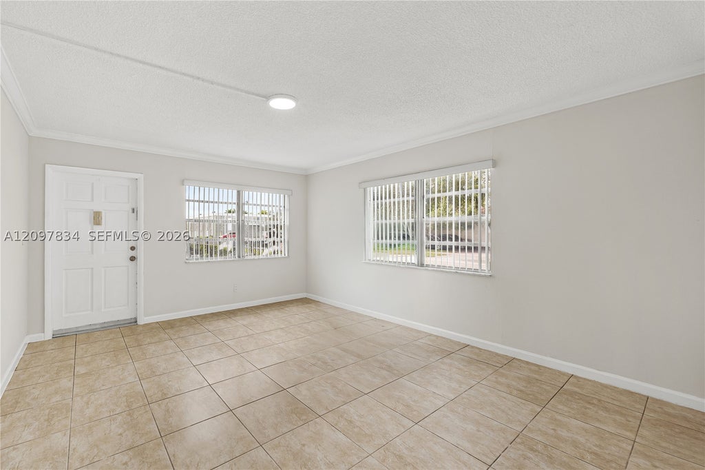 Photo of 4933 Hollywood Blvd #101, Hollywood, FL 33021 (MLS # A12097834)