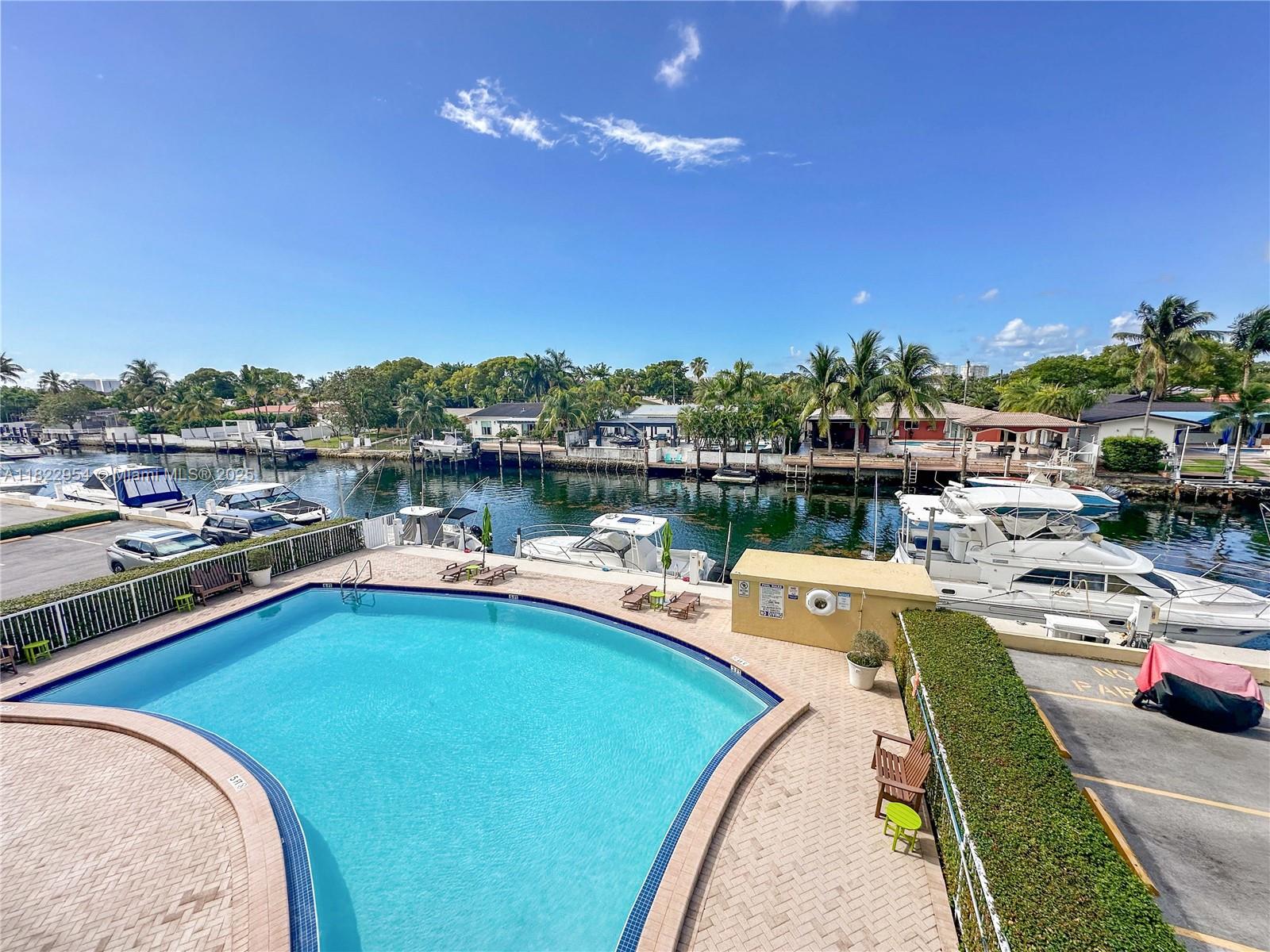 Rental Property at 2000 Ne 135th St 305, North Miami, Miami-Dade County, Florida - Bedrooms: 1 
Bathrooms: 1  - $1,950 MO.