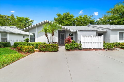 Photo of 18555 Egret Way, Boca Raton, FL 33496 (MLS # A12028893)