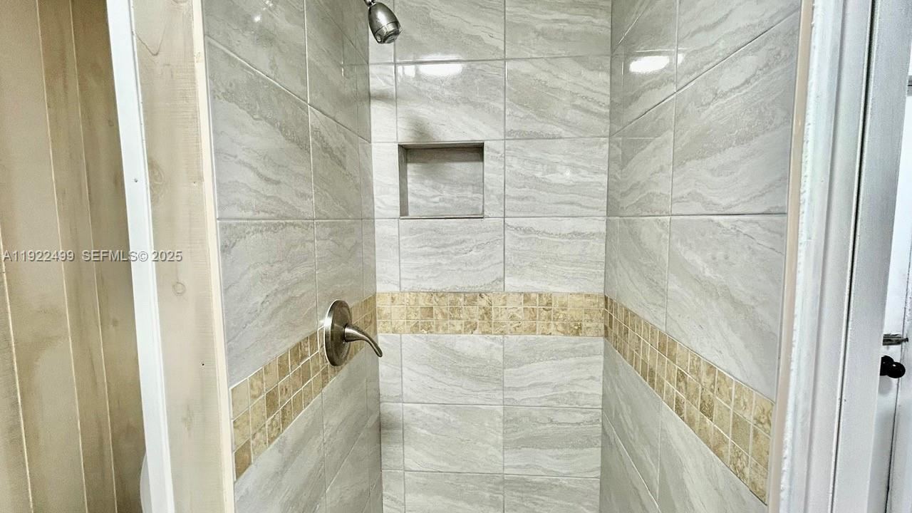 JOHNSON BEACH - Residential