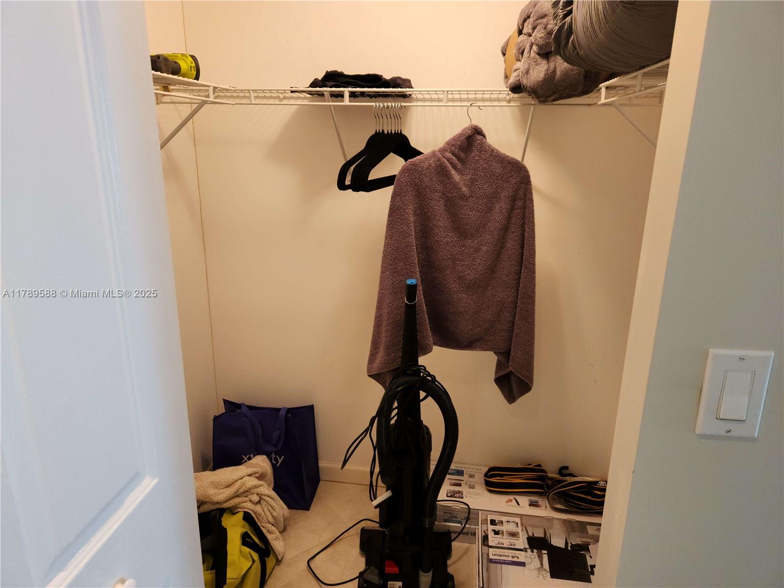 SEA AIR TOWERS CONDO - Residential Lease