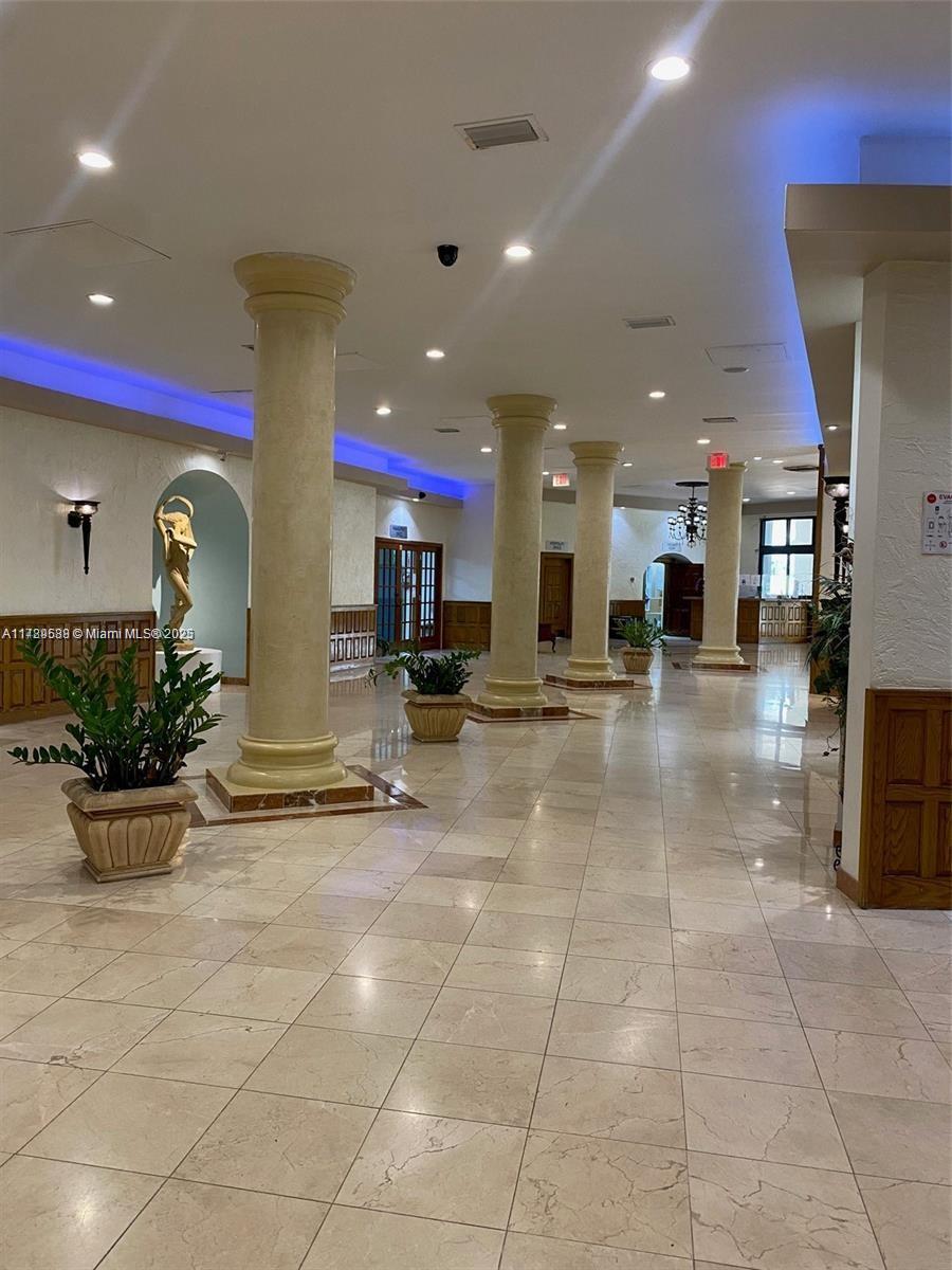 SEA AIR TOWERS CONDO - Residential Lease