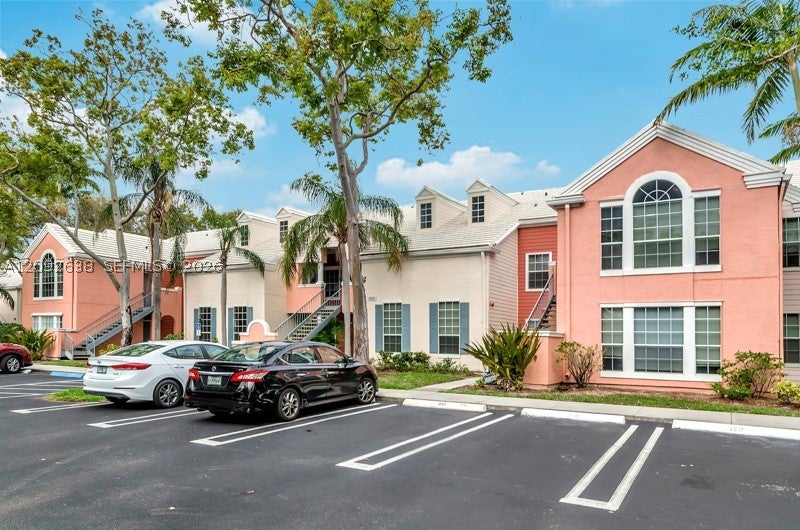 1011 Crystal Way C