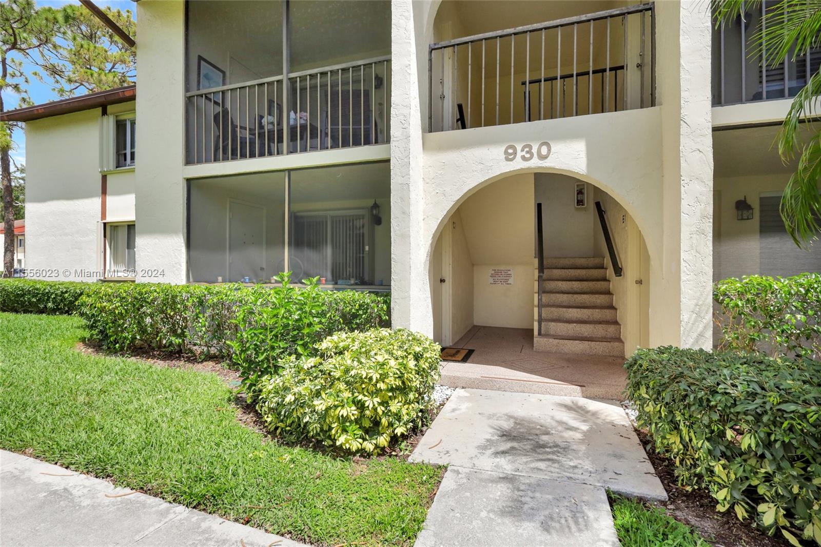 Property for Sale at 4885 Nw Sable Pine Cir Cir C2, West Palm Beach, Palm Beach County, Florida - Bedrooms: 2 
Bathrooms: 2  - $295,000