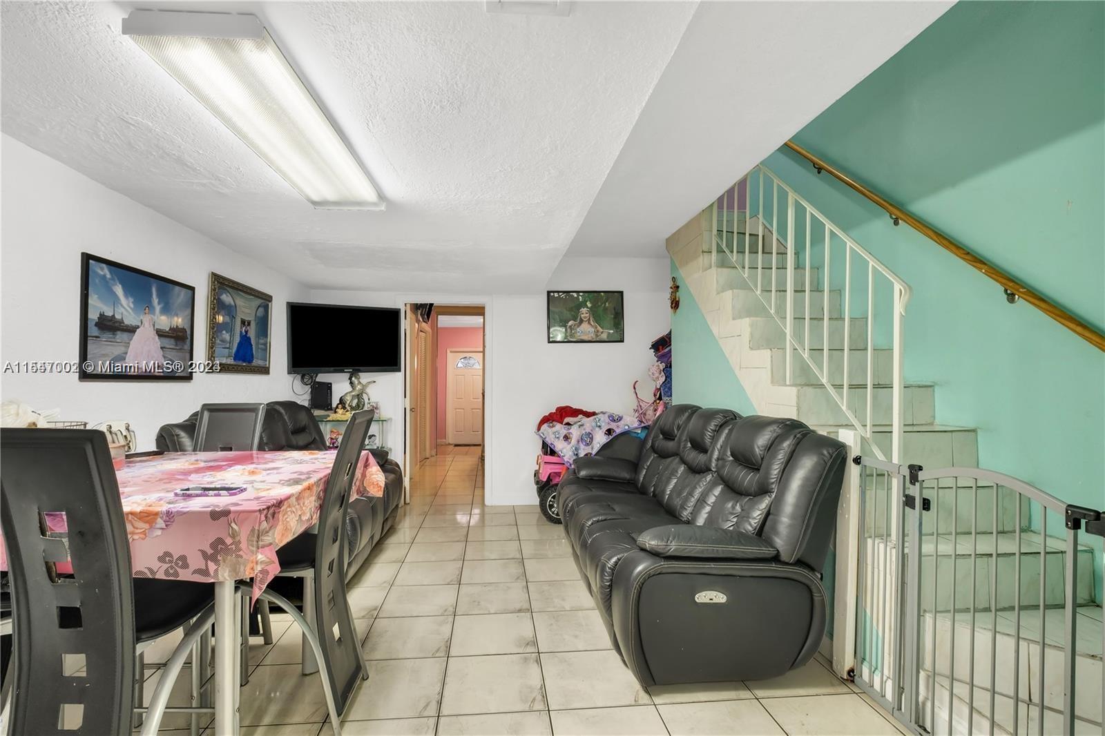 MANGO HILL CONDO NO 13 - Residential