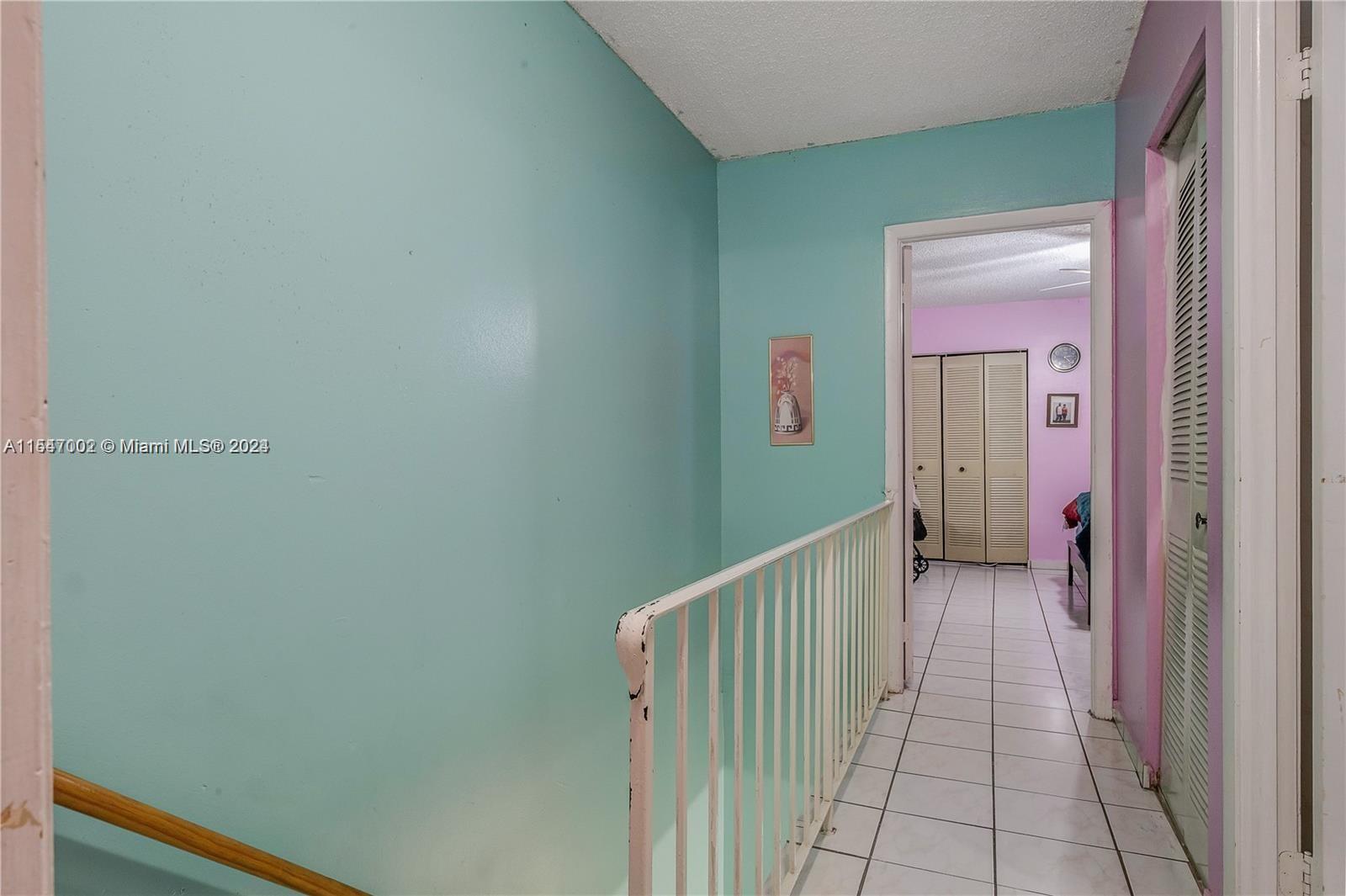 MANGO HILL CONDO NO 13 - Residential