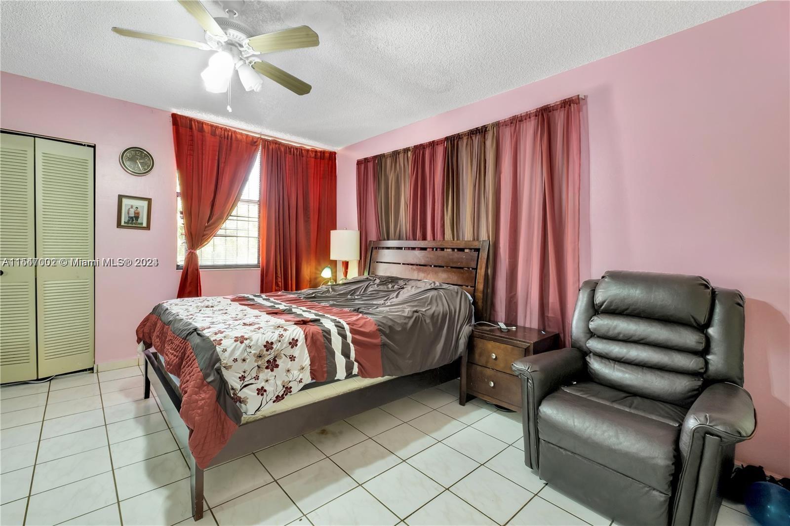 MANGO HILL CONDO NO 13 - Residential