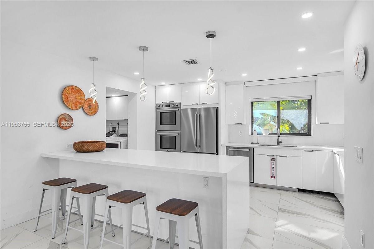 HOLLYWOOD LAKES SECTION - Residential