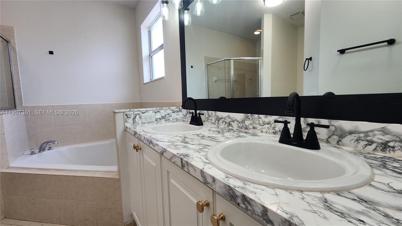 BALI AT OASIS - Residential Lease