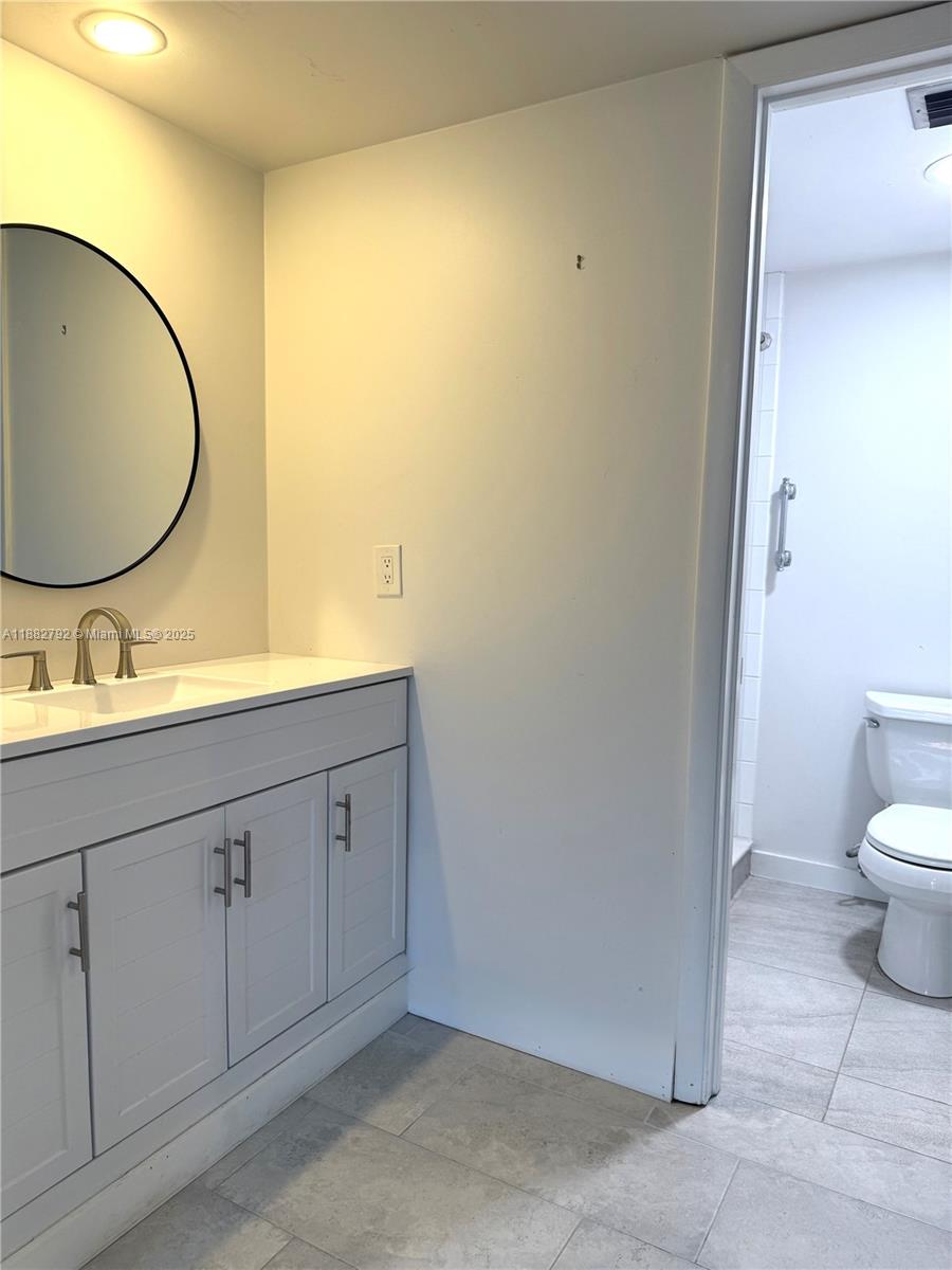 CONDO 20 OF WHITEHALL CON - Residential