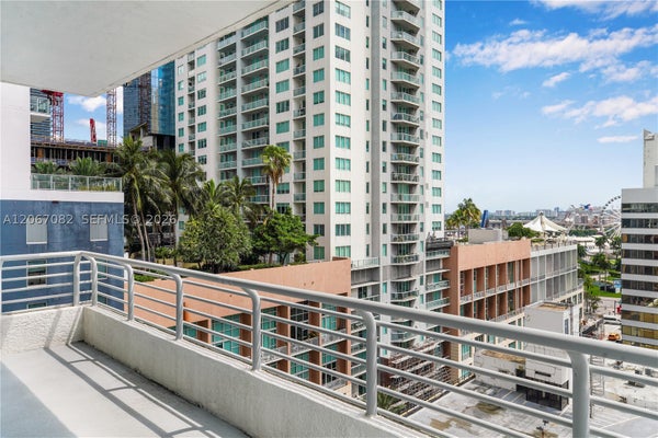 133 NE 2ND AVE APT 1102, MIAMI, FL 33132 - Image e8428cd7cd57c42d8e88252fd970b731/2286407093