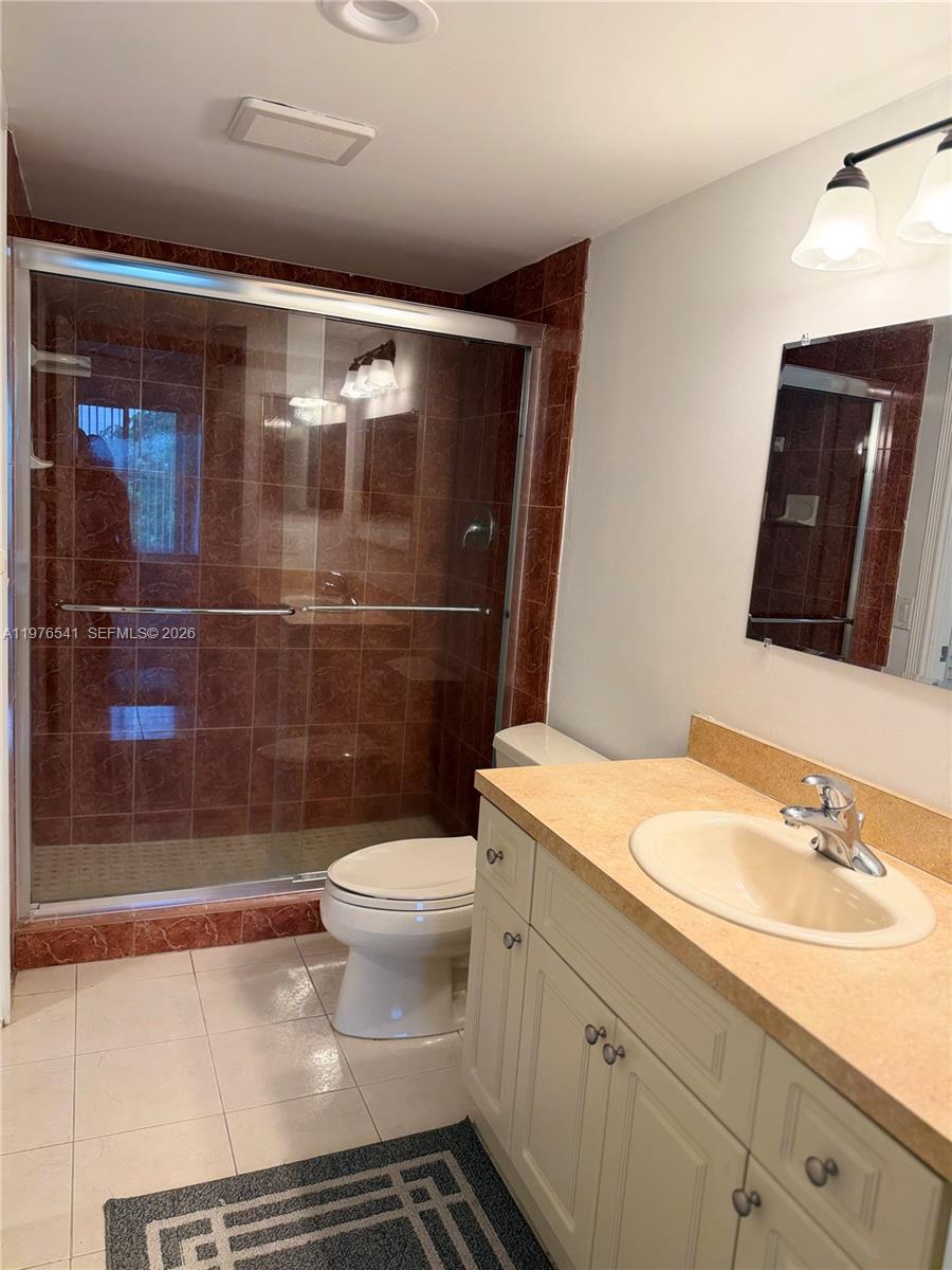 MANORS OF INVERRARY I-10 - Residential