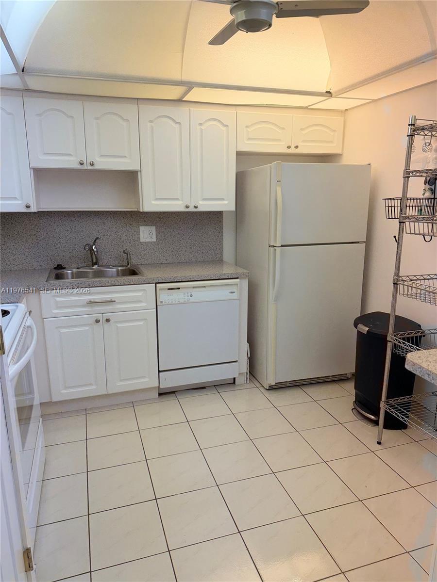 MANORS OF INVERRARY I-10 - Residential