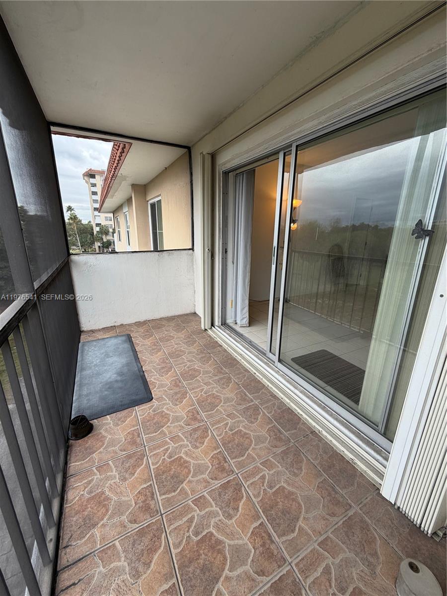 MANORS OF INVERRARY I-10 - Residential