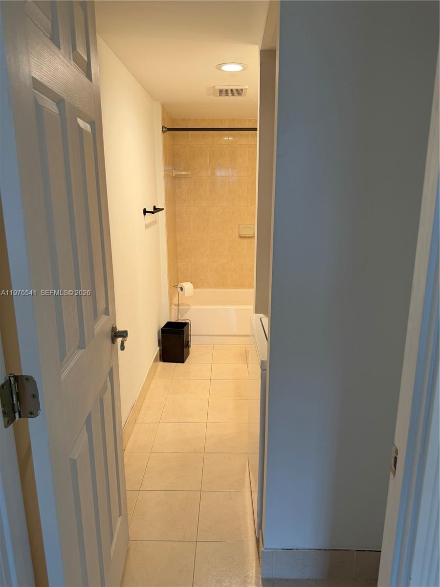 MANORS OF INVERRARY I-10 - Residential