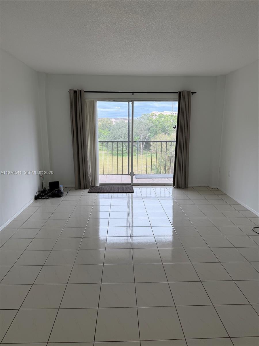 MANORS OF INVERRARY I-10 - Residential