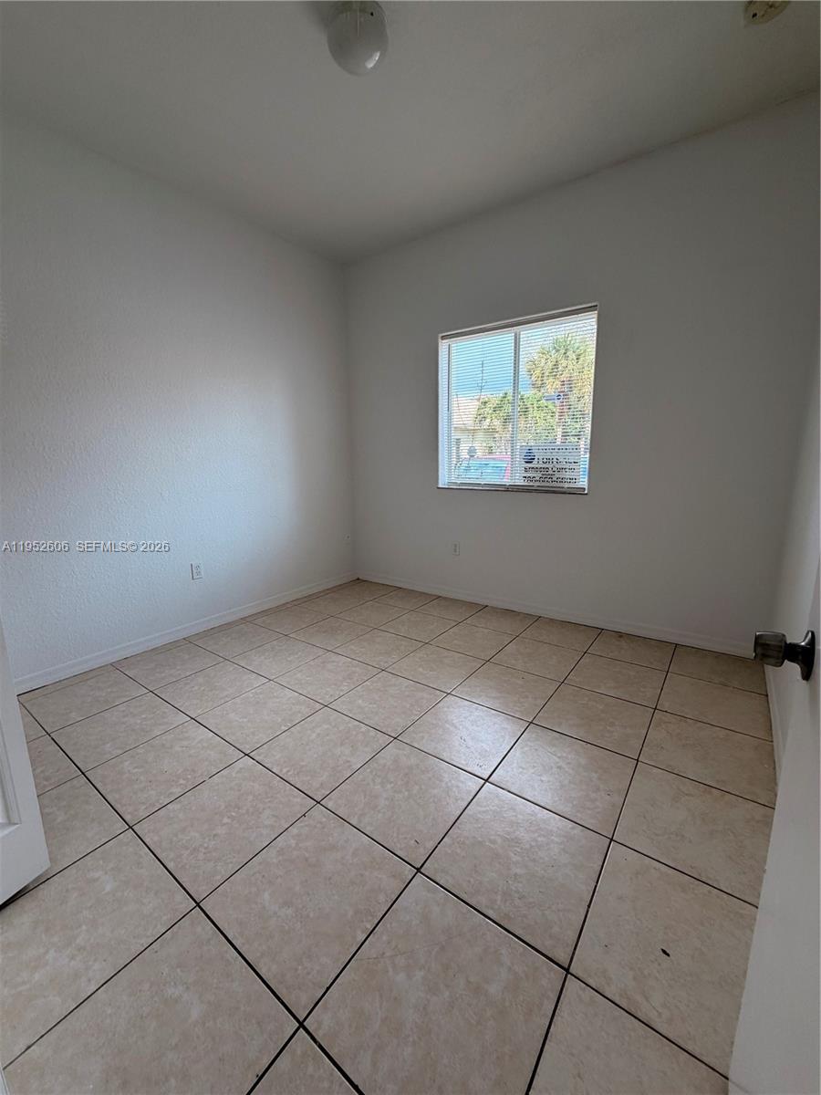OLD BISCAYNE VILLAS CONDO - Residential