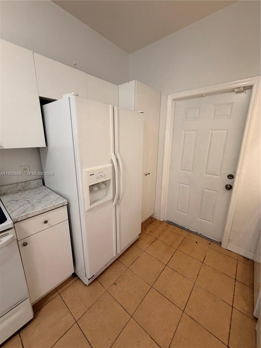 OLD BISCAYNE VILLAS CONDO - Residential