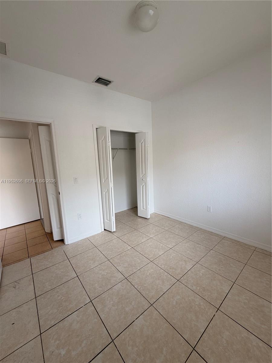 OLD BISCAYNE VILLAS CONDO - Residential