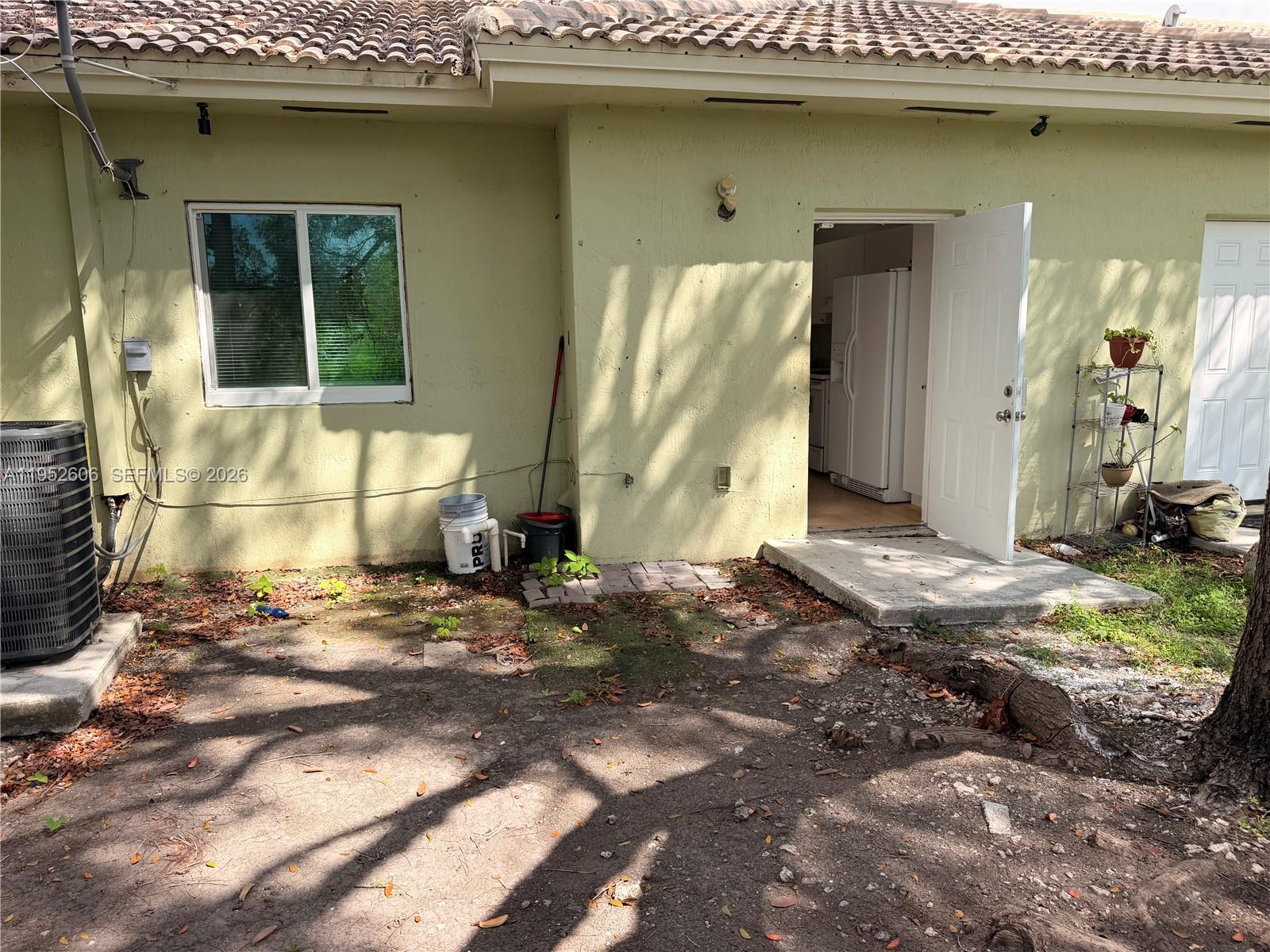 OLD BISCAYNE VILLAS CONDO - Residential
