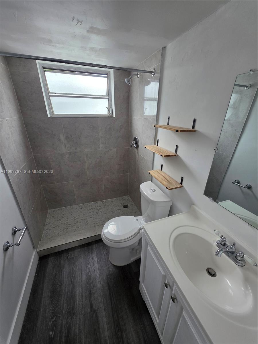 COUNTRY CLUB ESTATES SEC - Residential Lease