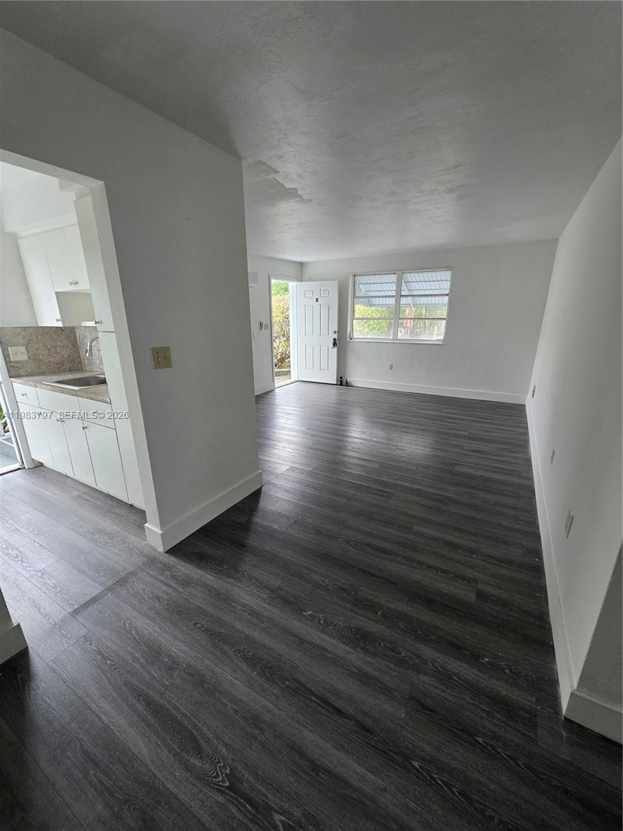 COUNTRY CLUB ESTATES SEC - Residential Lease