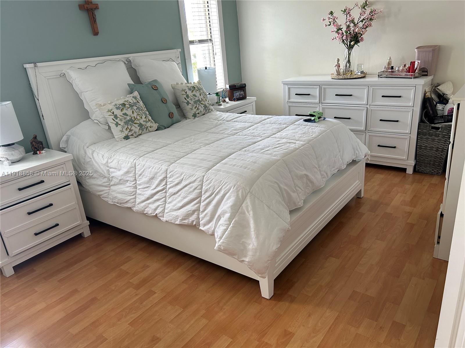 RAMBLEWOOD COURT - Residential