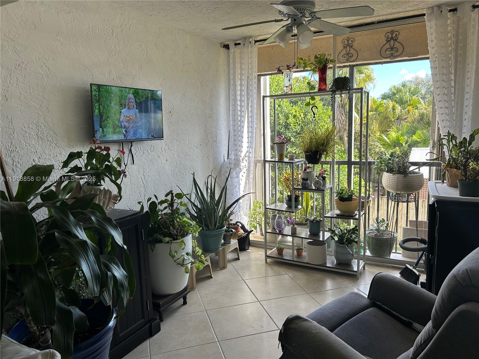 RAMBLEWOOD COURT - Residential