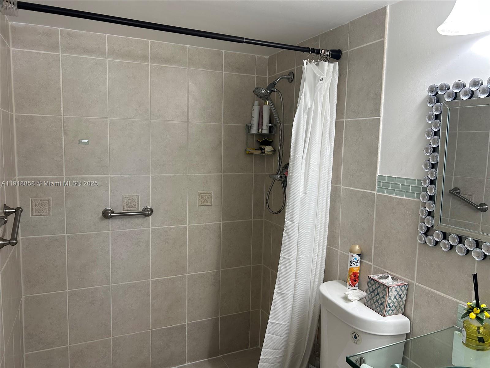 RAMBLEWOOD COURT - Residential