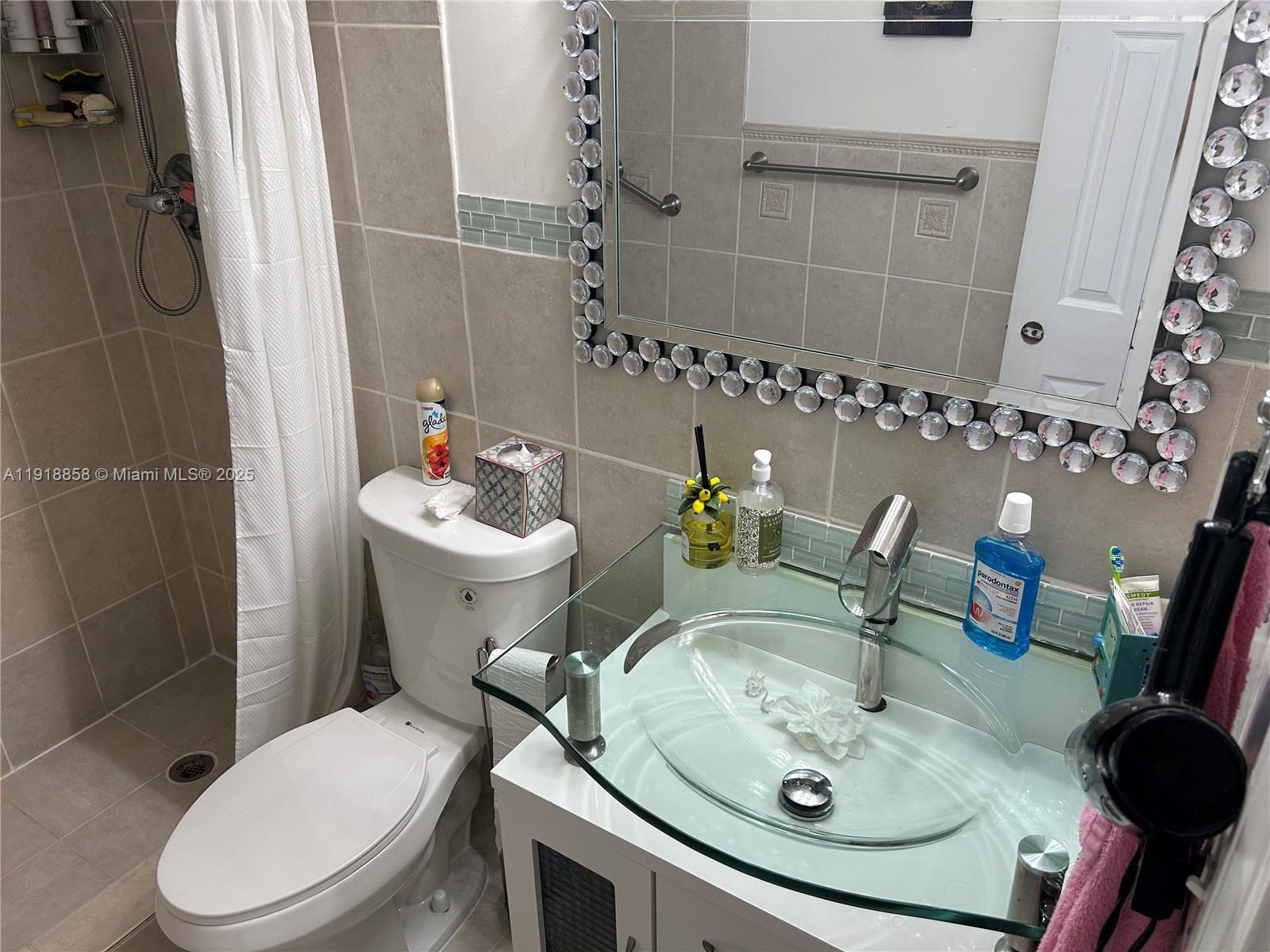 RAMBLEWOOD COURT - Residential