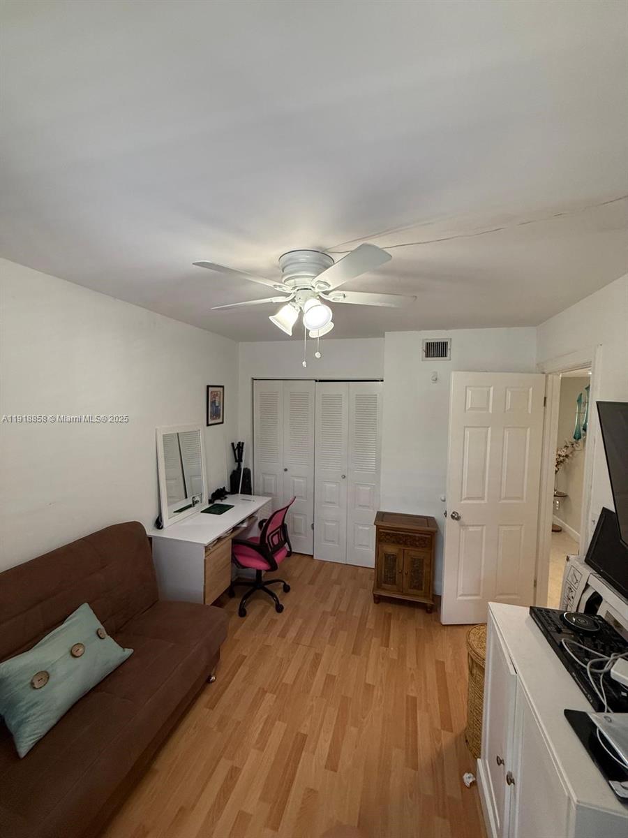 RAMBLEWOOD COURT - Residential