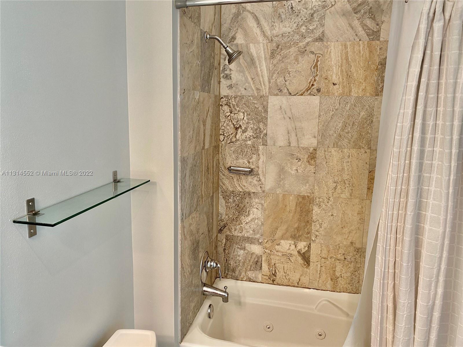 Met 1 - Residential Lease