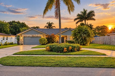 Photo of 1006 SE 6th St, Deerfield Beach, FL 33441 (MLS # A12107035)