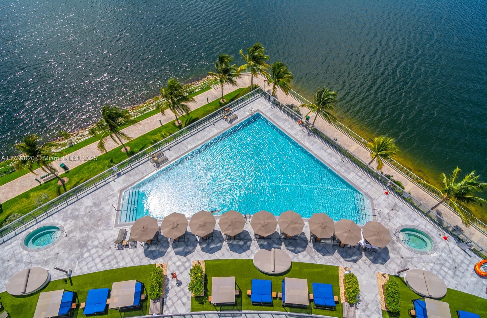 ECHO CONDO - Residential