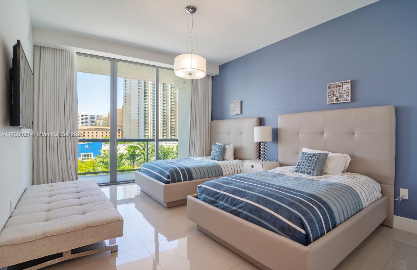 ECHO CONDO - Residential