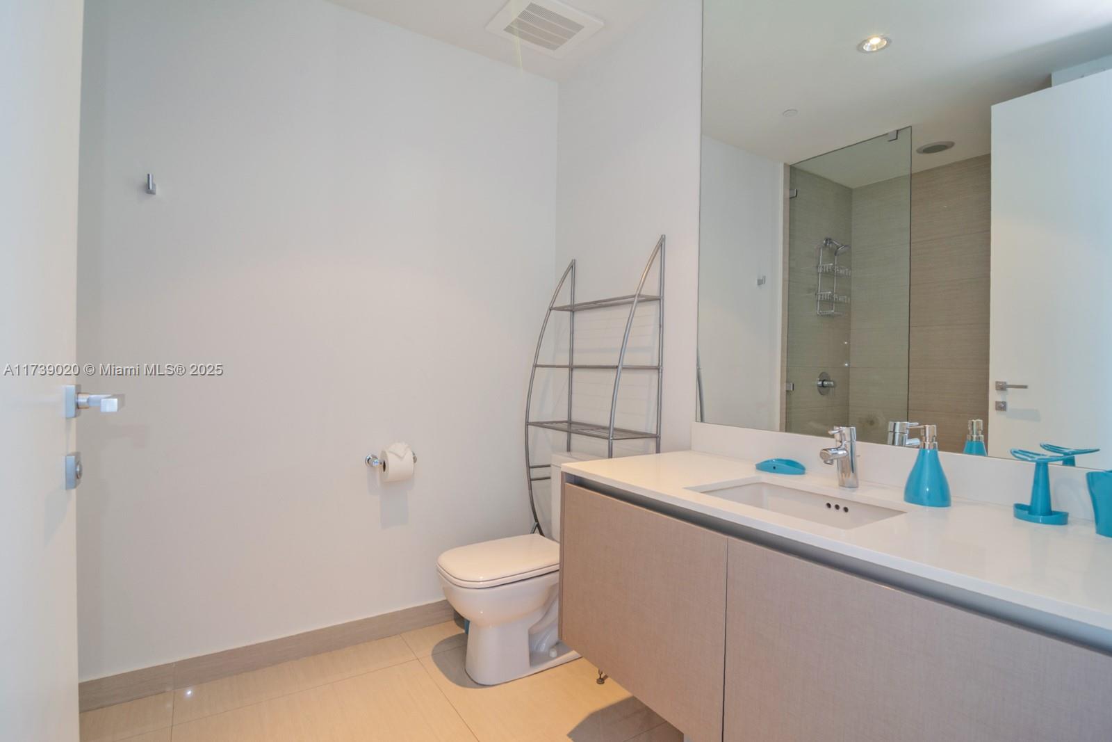 ECHO CONDO - Residential