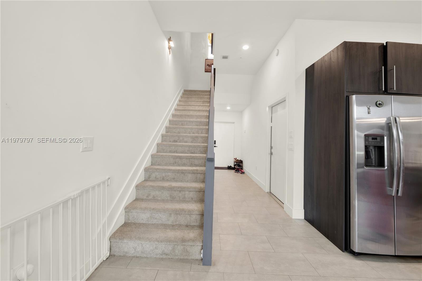 PLANTATION BUSINESS PARK - Residential Lease