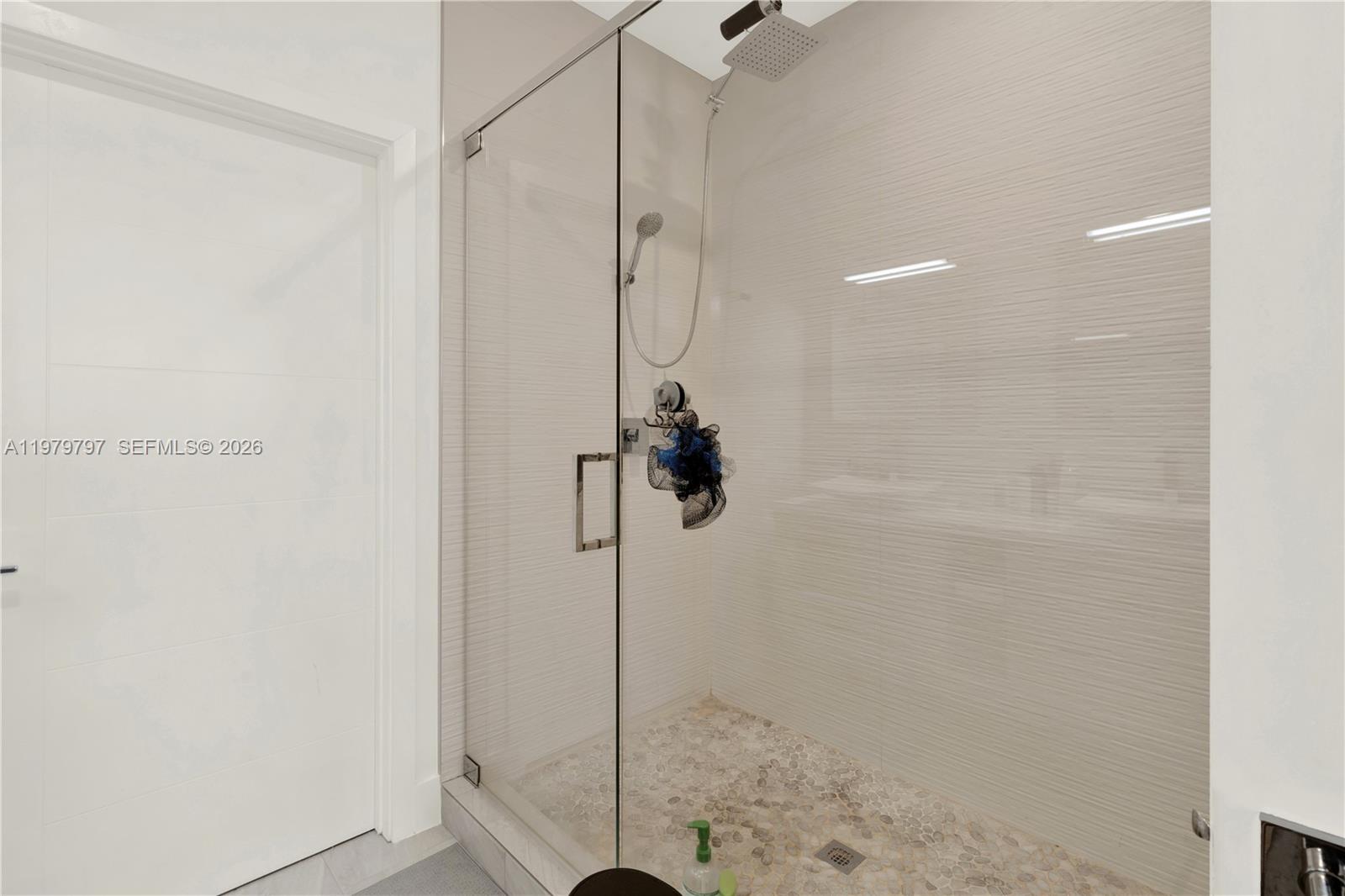 PLANTATION BUSINESS PARK - Residential Lease