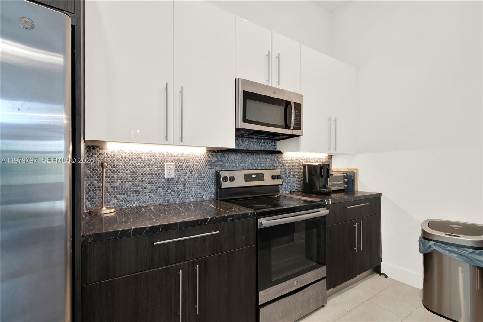 PLANTATION BUSINESS PARK - Residential Lease