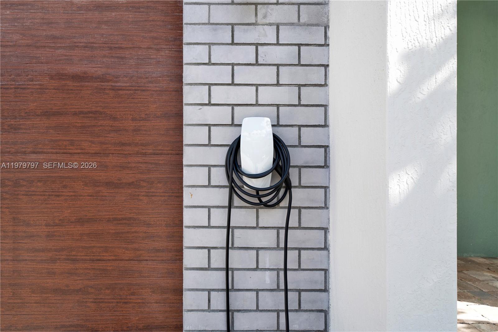 PLANTATION BUSINESS PARK - Residential Lease