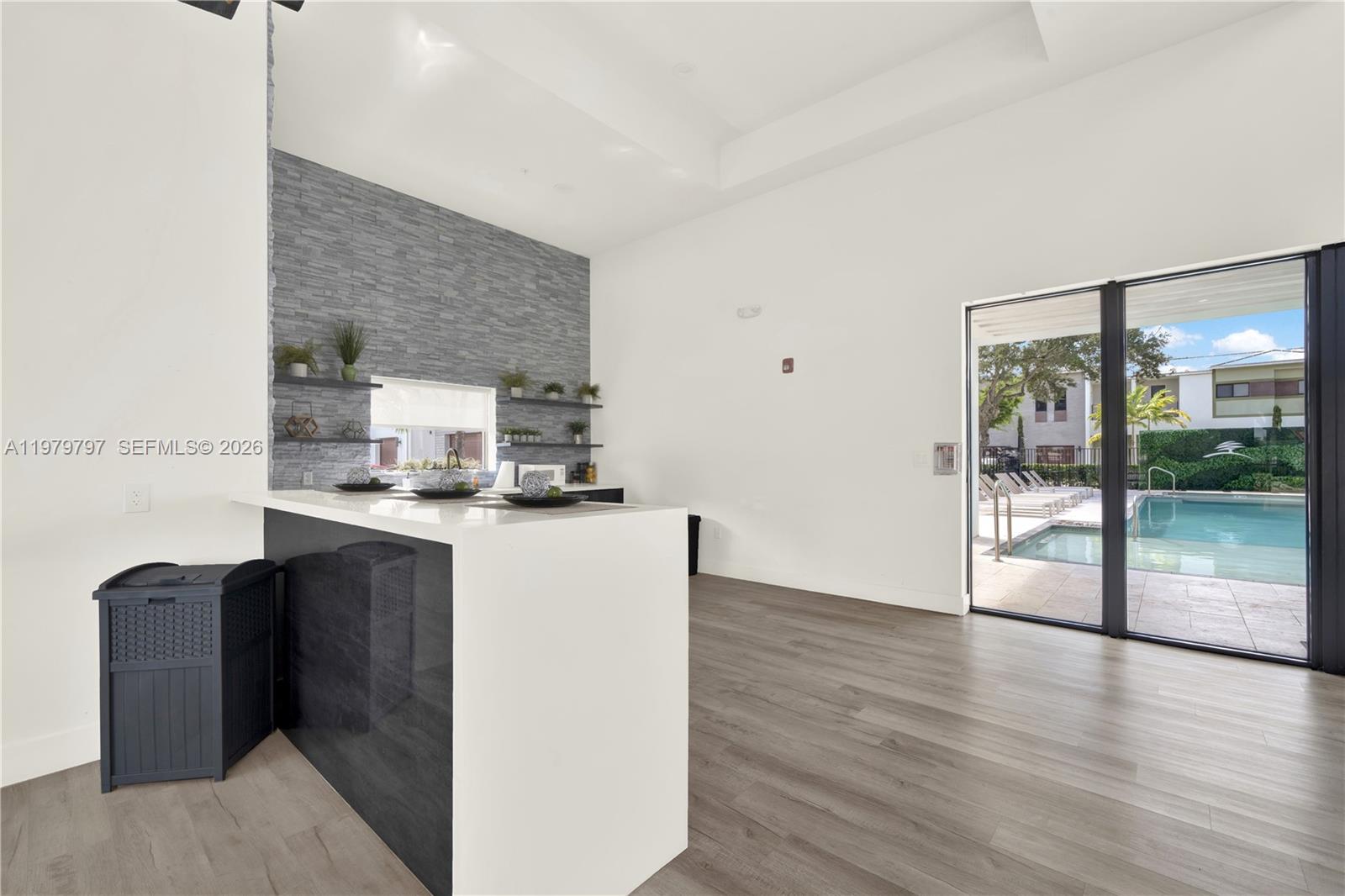 PLANTATION BUSINESS PARK - Residential Lease