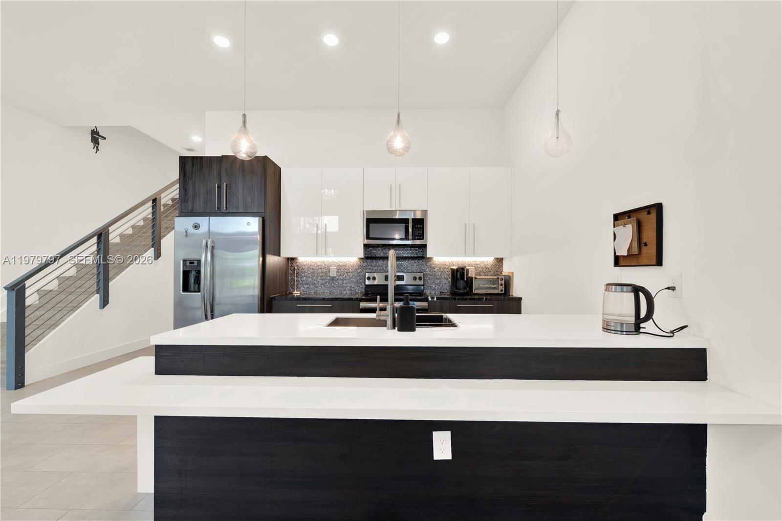 PLANTATION BUSINESS PARK - Residential Lease