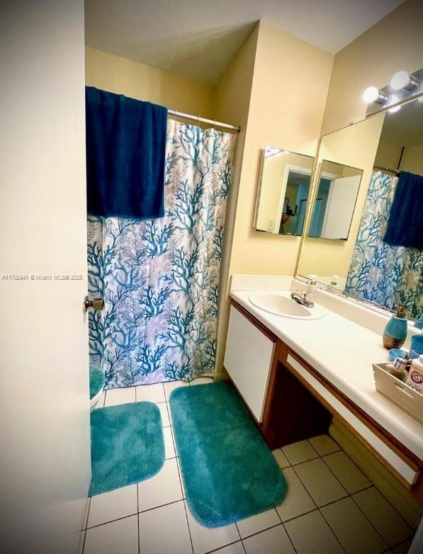 HAMMOCKS TRAILS CONDO - Residential